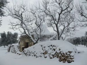 Trullo in the snow