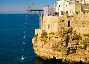 Red Bull Cliff Diving. Polignano a mare